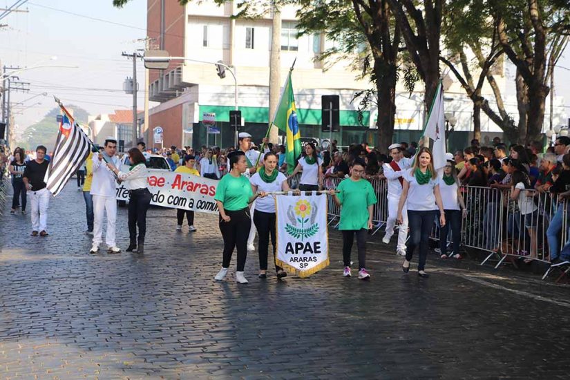 Desfile Cívico de 7 de setembro comemoração acontece no feriado de