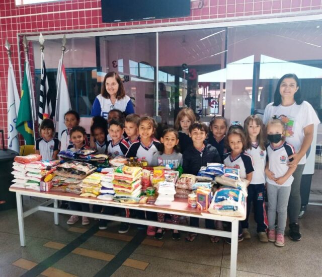 Fuss recebe alimentos arrecadados por Professores e Alunos da Emei ...